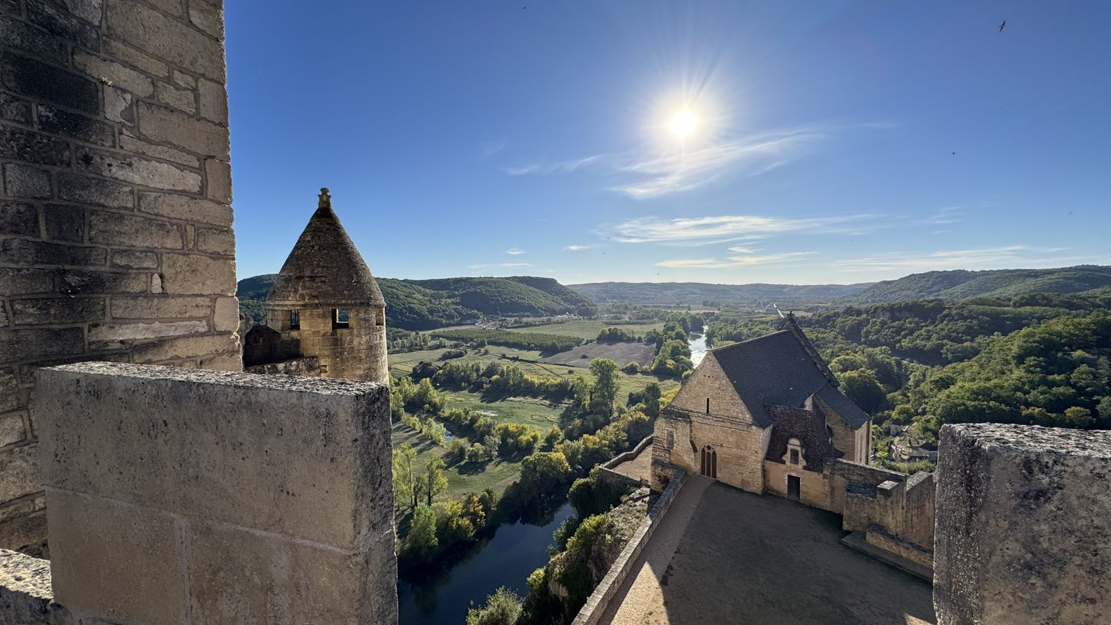 Vue sur la vallée de la Dordogne depuis le château de Beynac