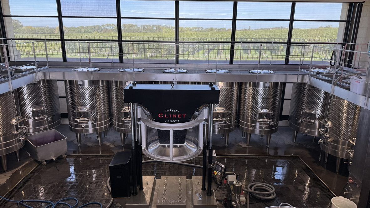 Le cuvier moderne du château Clinet à Pomerol