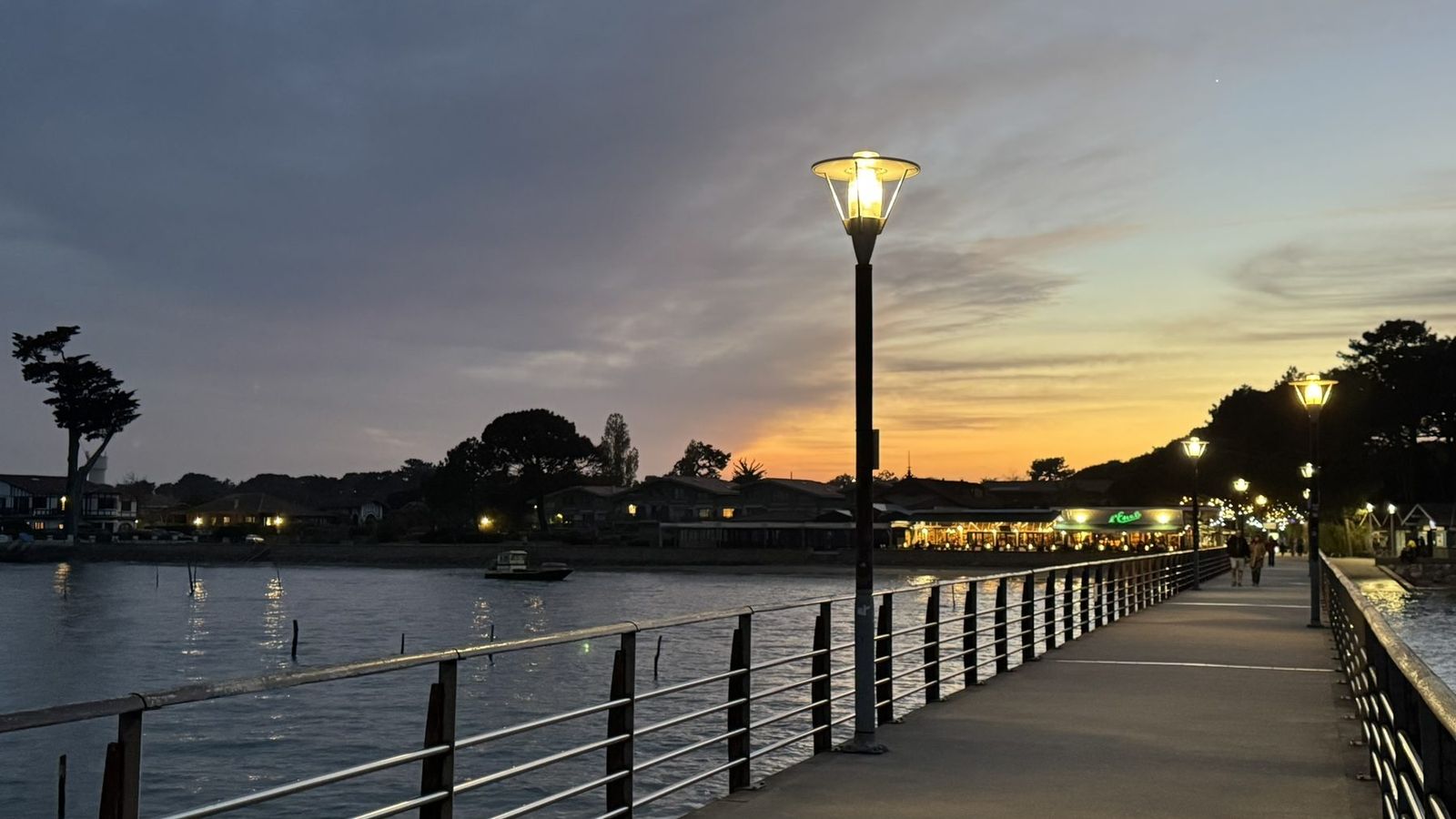 La jetée de Bélisaire au coucher du soleil, au Cap Ferret